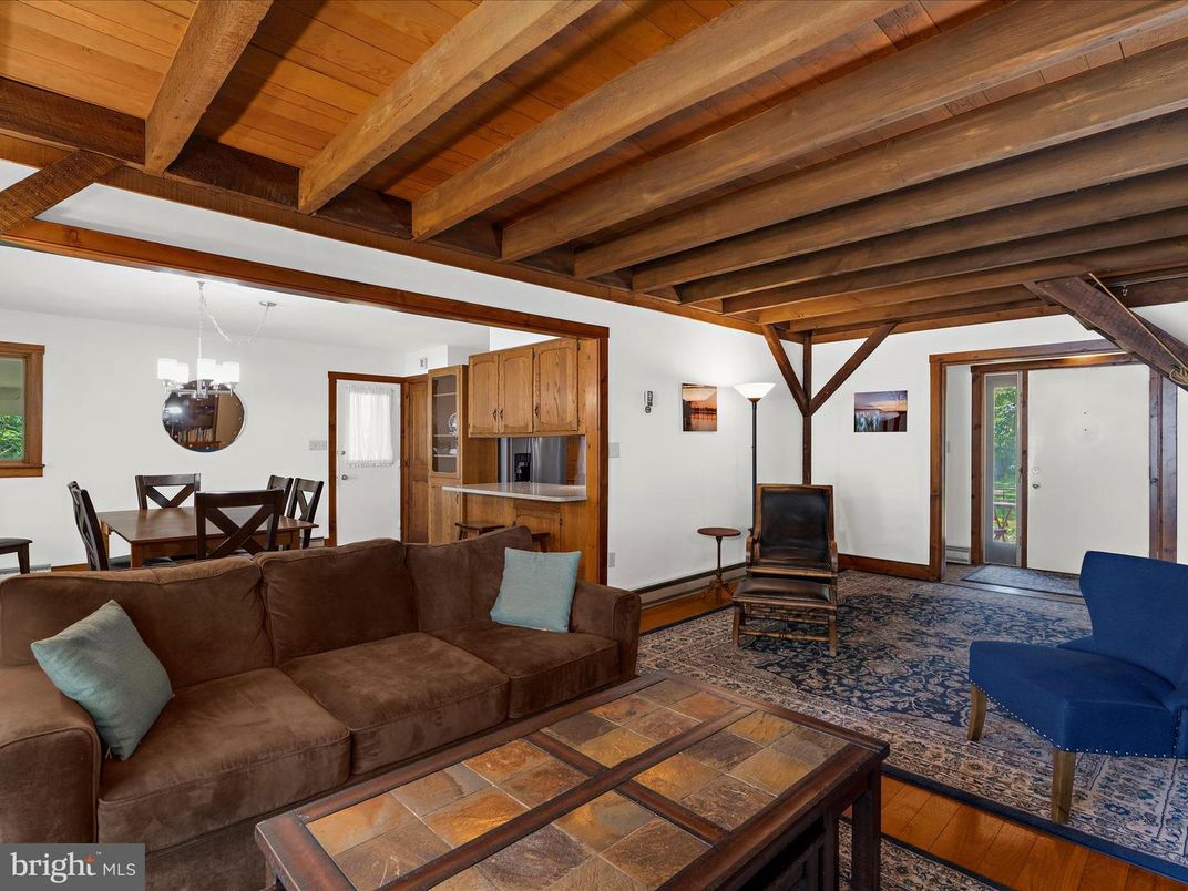 Dining room, Interior, Living room, Pendant Lights, Wooden Beams, Wooden Ceilings, Wood Texture Flooring