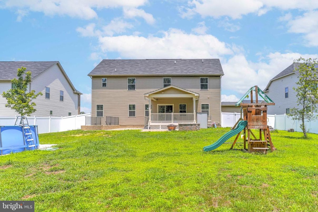 Backyard, Exterior, Playground