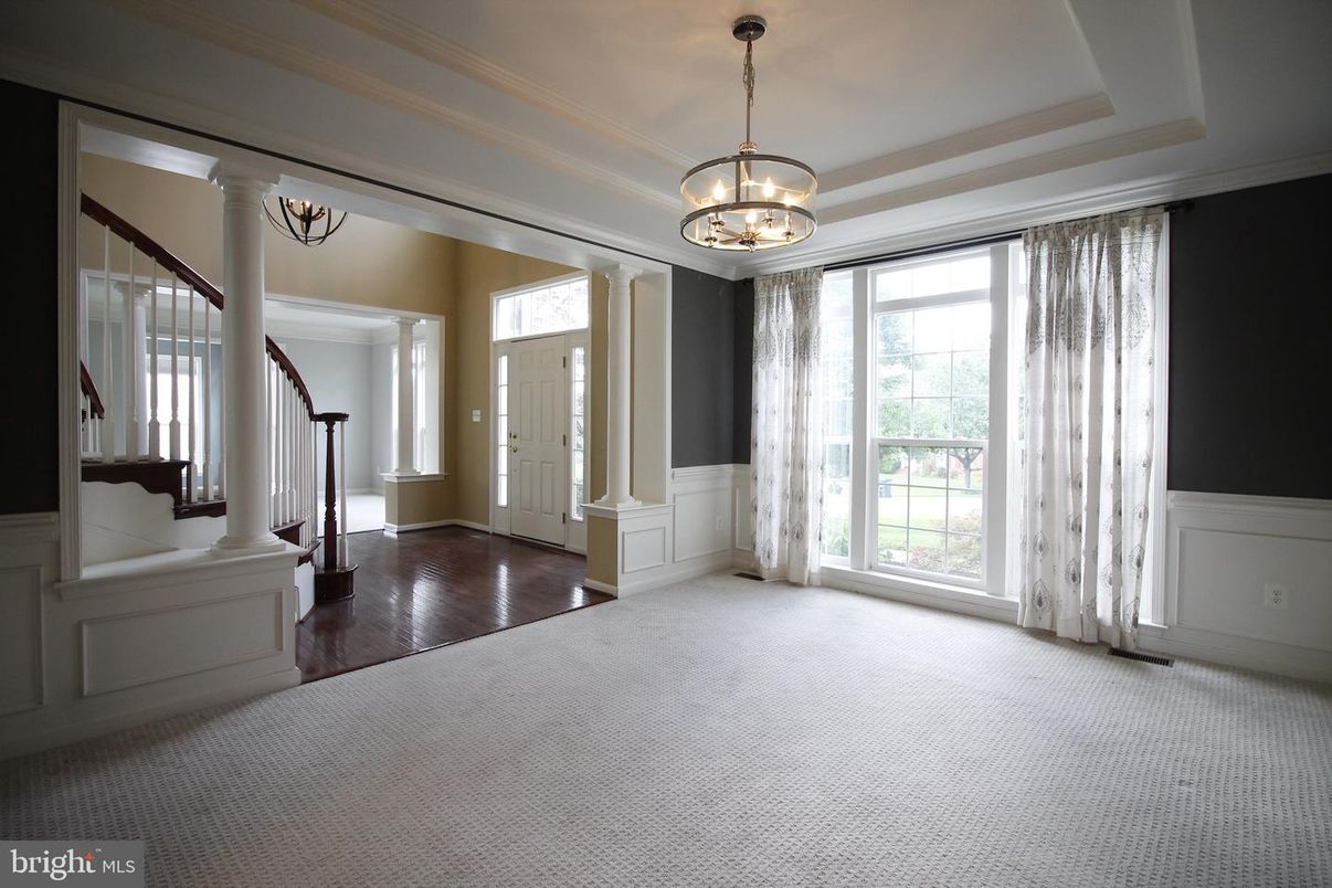 Chandelier, Empty room, Interior, Pendant Lights, Wood Texture Flooring