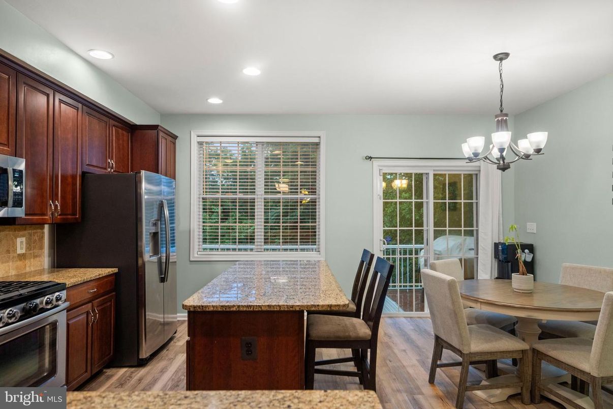 Chandelier, Dining room, Interior, Kitchen, Recessed Lighting, Wood Texture Flooring