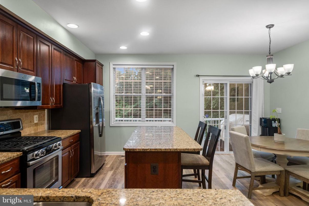 Chandelier, Dining room, Interior, Kitchen, Recessed Lighting, Wood Texture Flooring