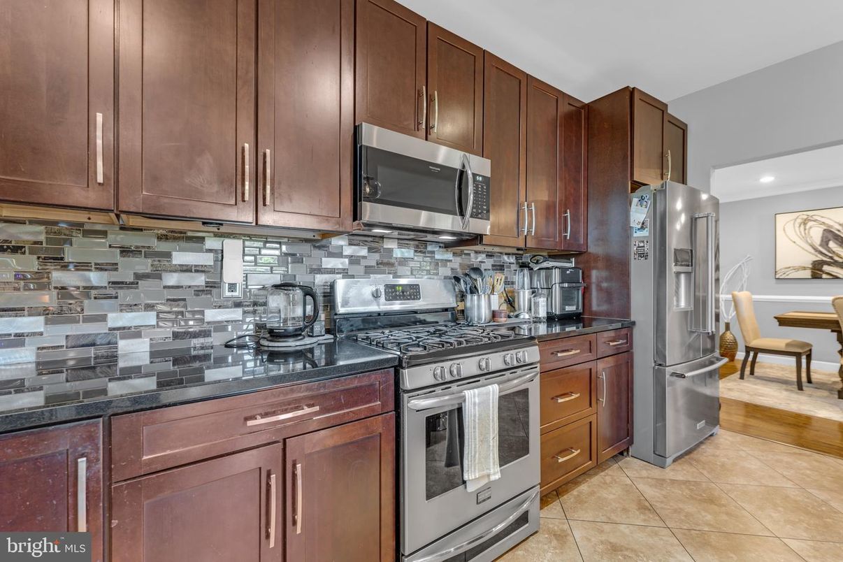 Dining room, Interior, Kitchen, Recessed Lighting