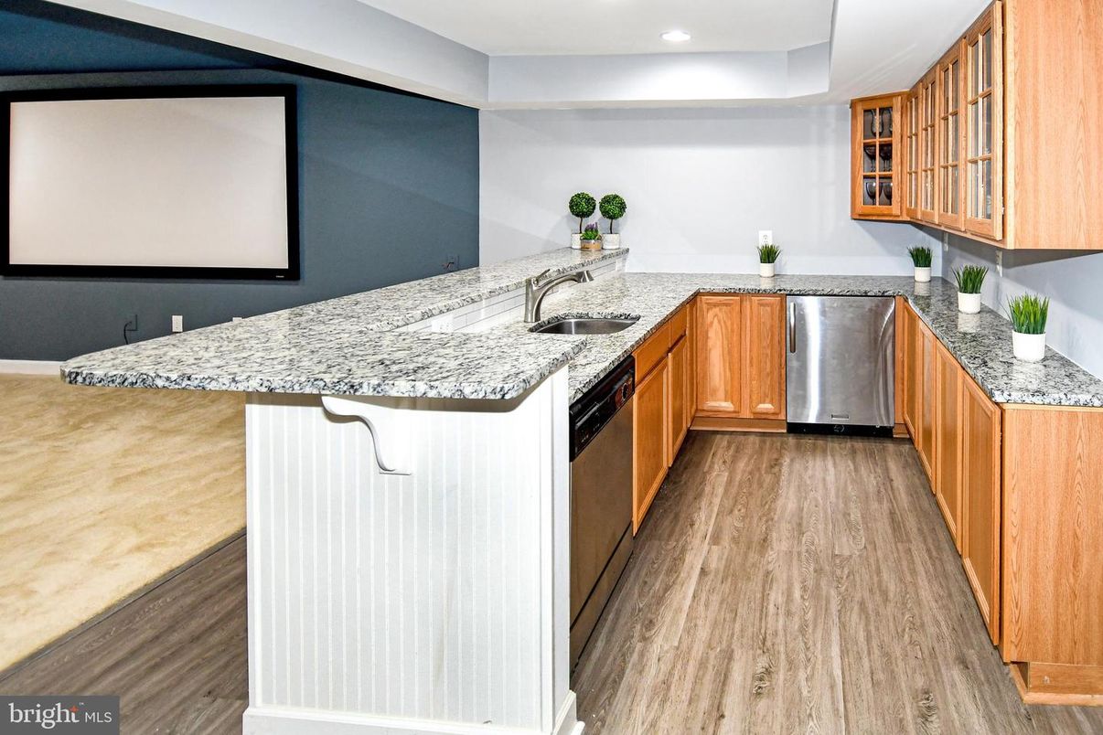 Interior, Kitchen, Recessed Lighting, Wood Texture Flooring