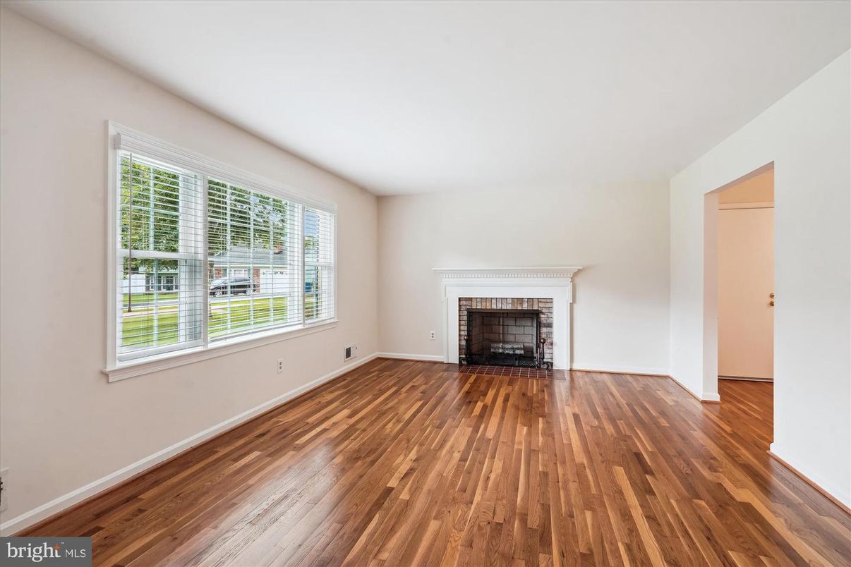 Empty room, Fireplace, Interior, Wood Texture Flooring