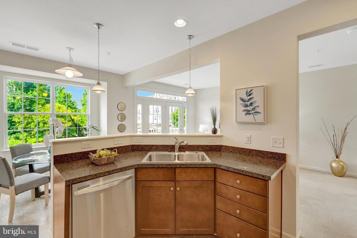 Dining room, Interior, Kitchen, Pendant Lights, Recessed Lighting