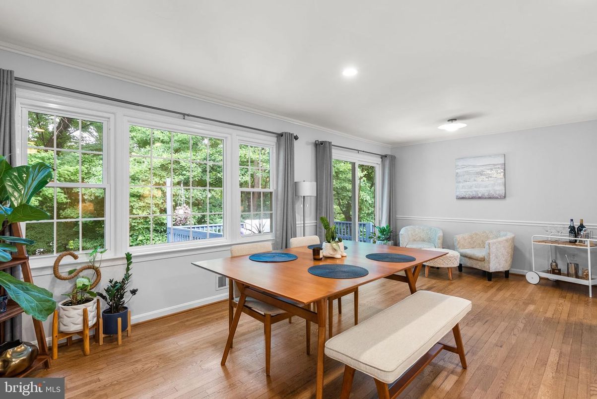 Dining room, Interior, Recessed Lighting, Wood Texture Flooring