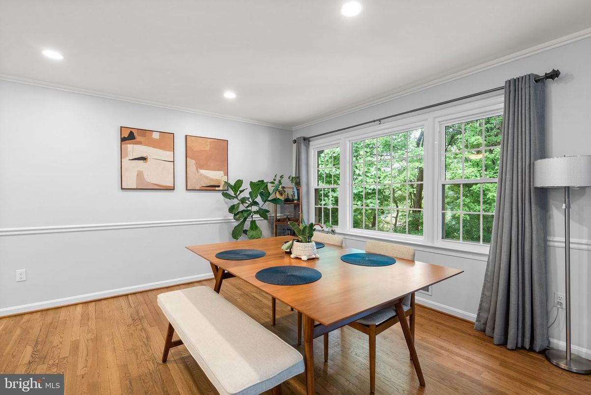 Dining room, Interior, Recessed Lighting, Wood Texture Flooring