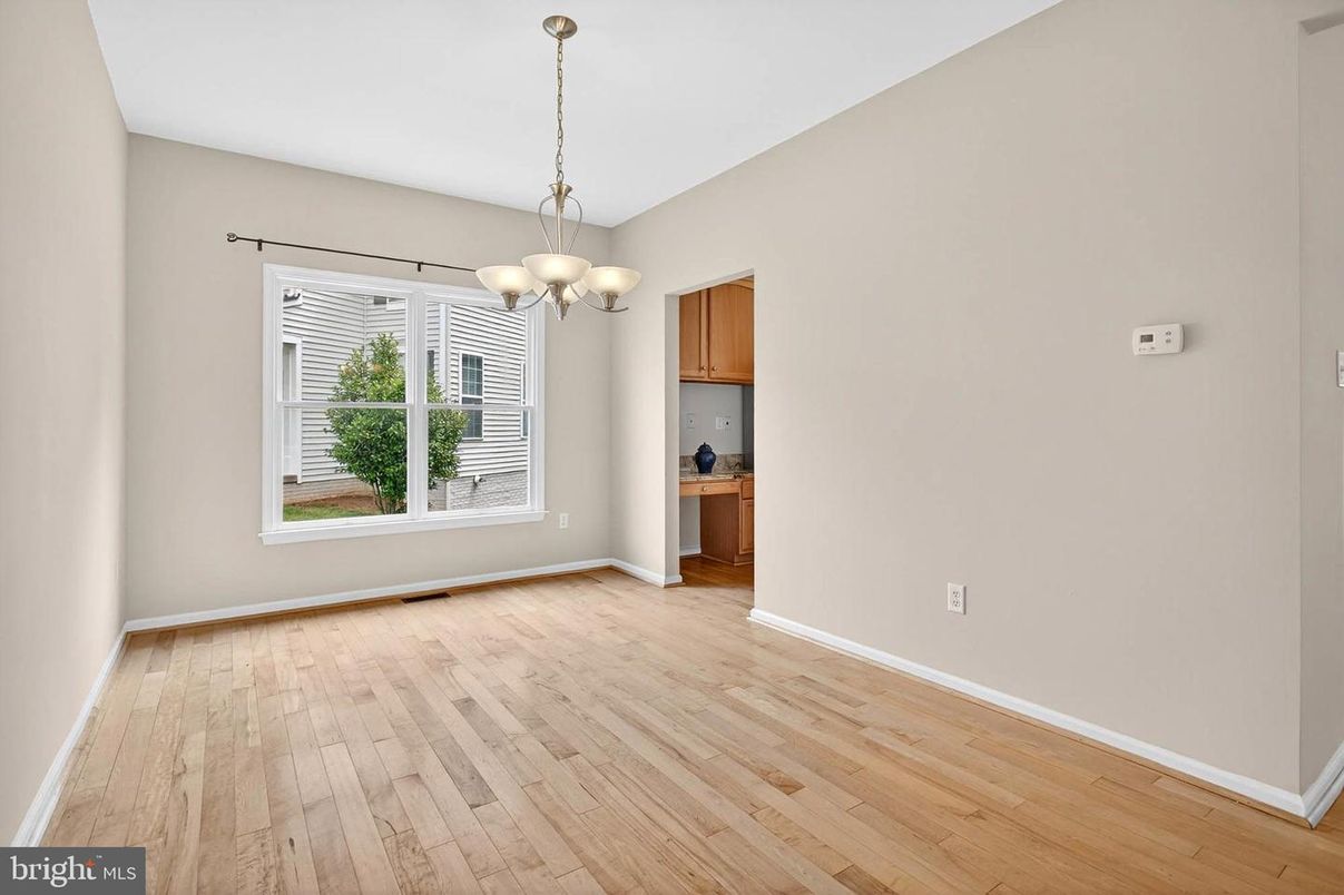 Chandelier, Empty room, Interior, Wood Texture Flooring