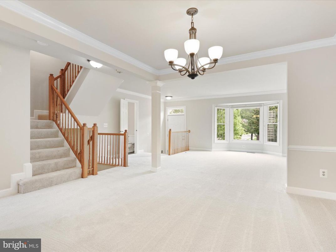 Chandelier, Empty room, Interior