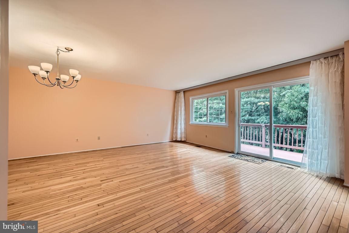 Chandelier, Empty room, Interior, Wood Texture Flooring