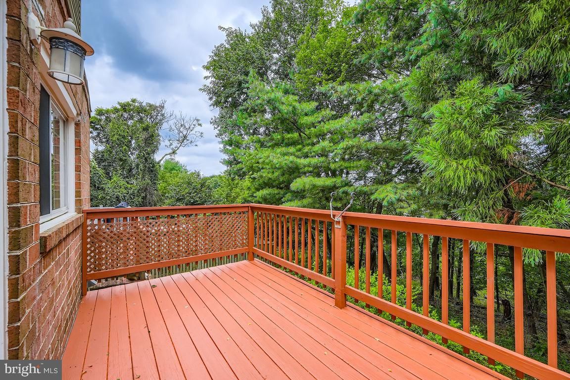 Exterior, Wood Texture Flooring