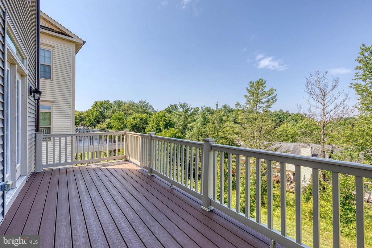 Exterior, Wood Texture Flooring