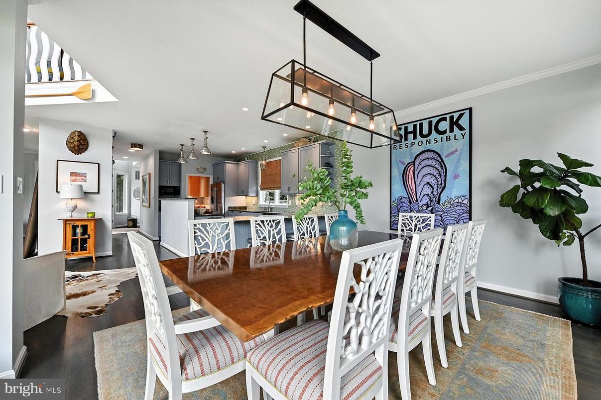 Dining room, Interior, Kitchen, Pendant Lights, Recessed Lighting, Wood Texture Flooring