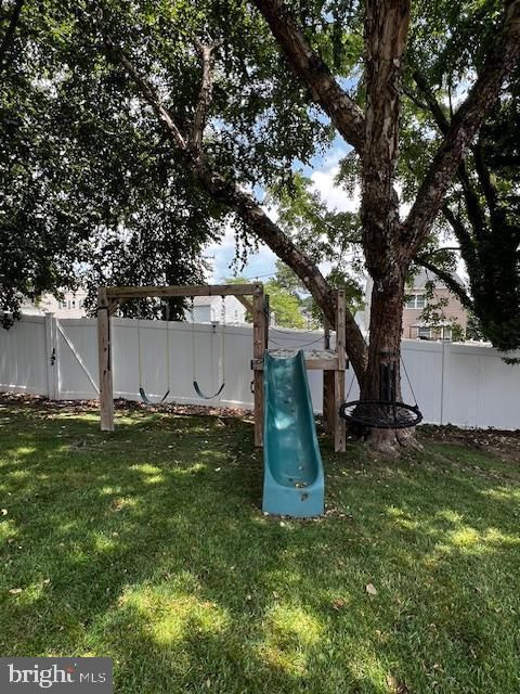Backyard, Exterior, Playground