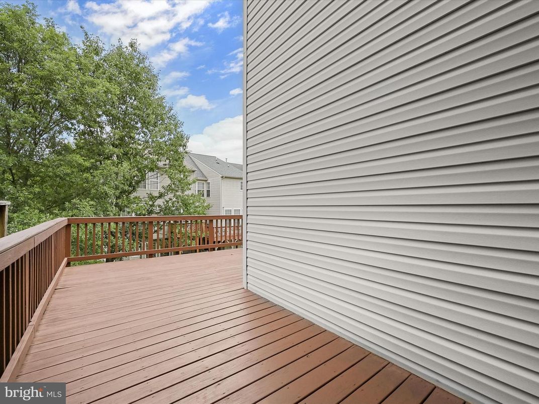 Exterior, Wood Texture Flooring