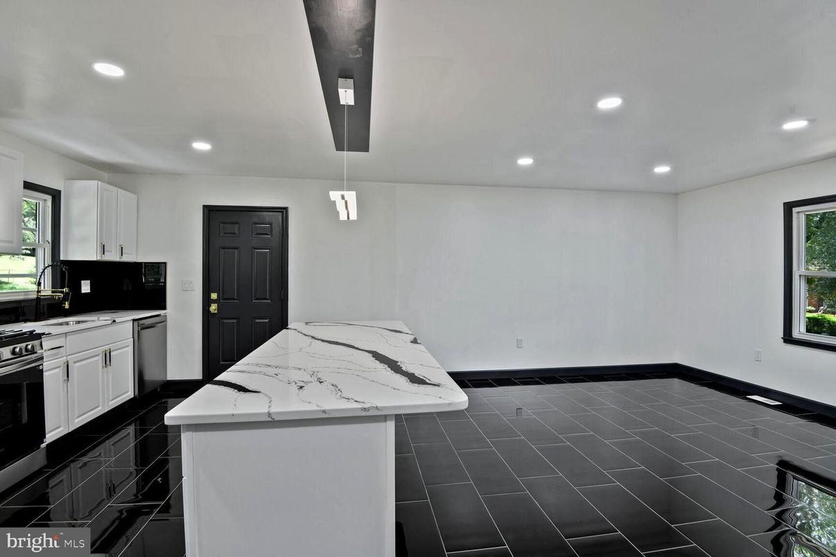 Interior, Kitchen, Recessed Lighting