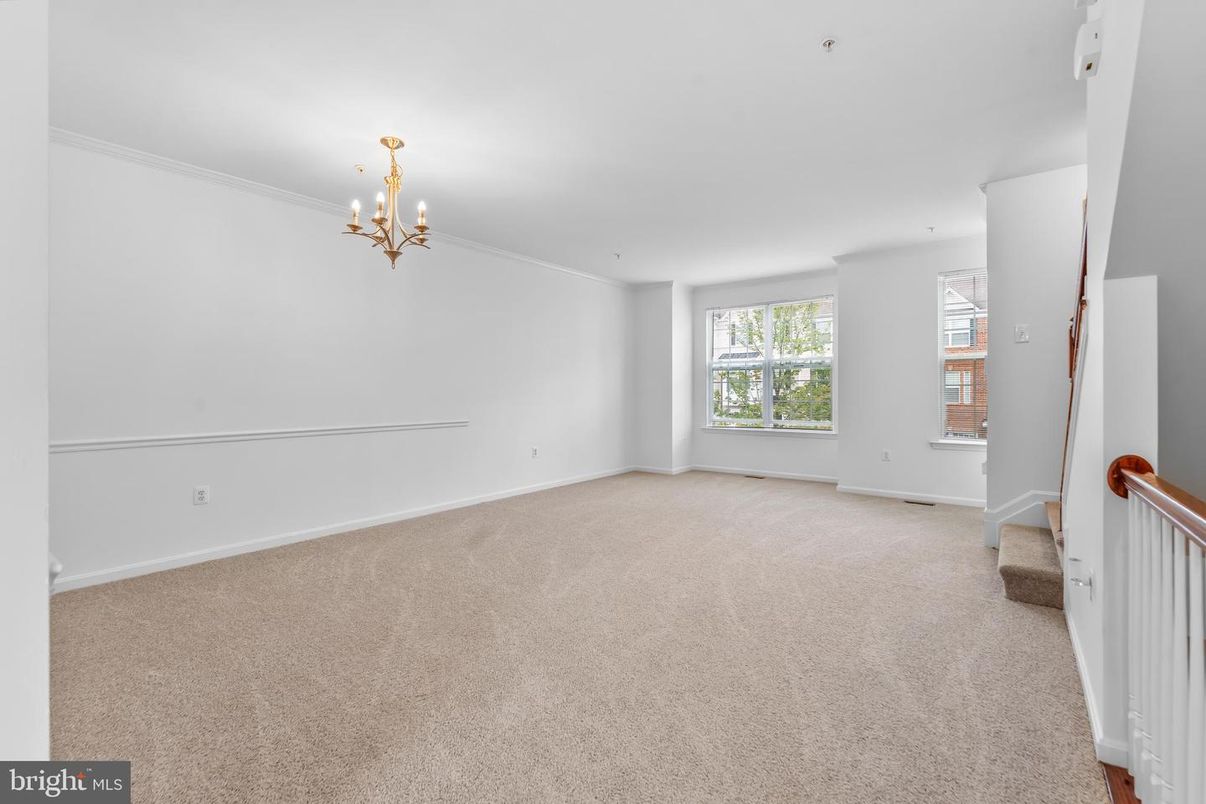 Chandelier, Empty room, Interior
