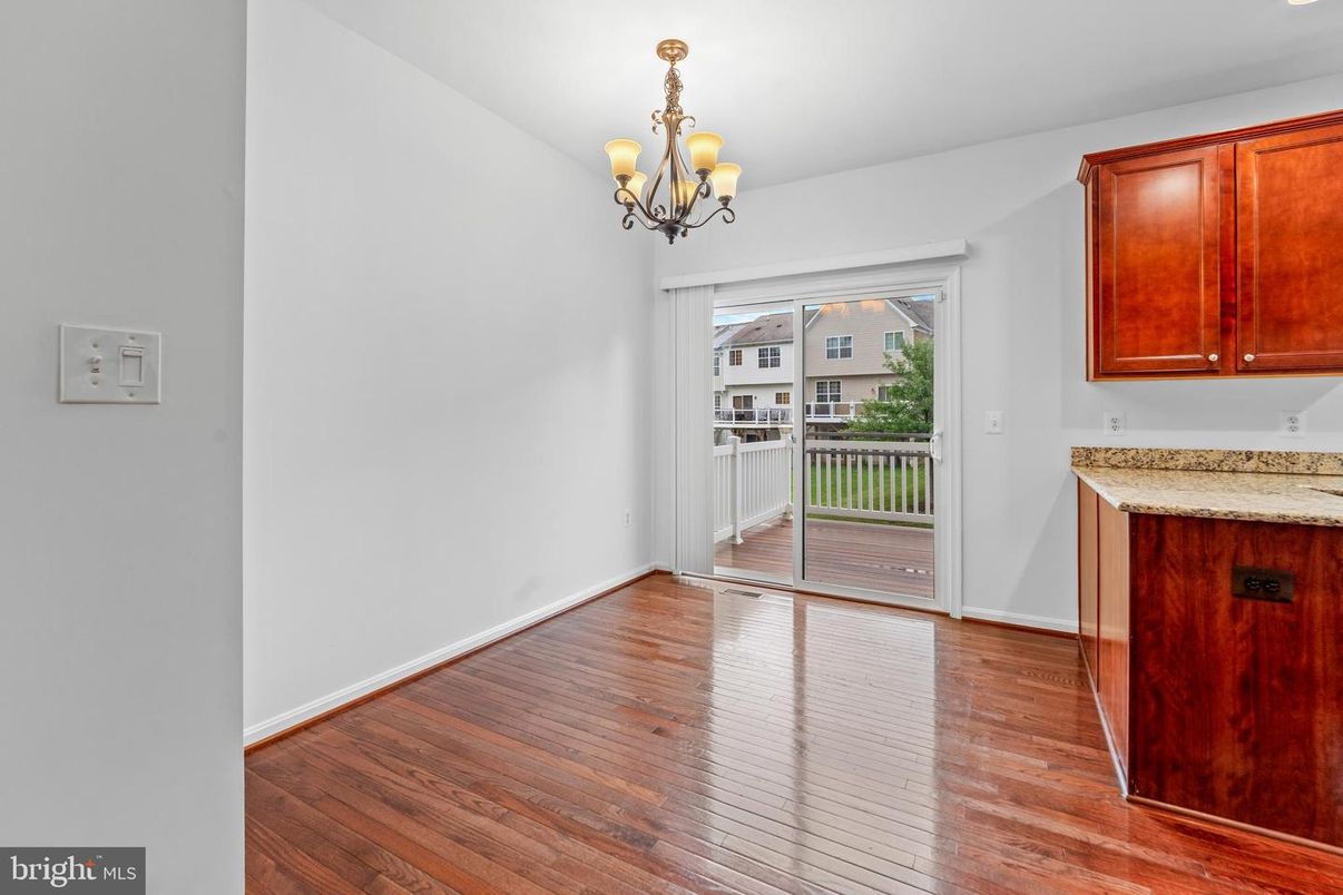 Chandelier, Empty room, Interior, Wood Texture Flooring
