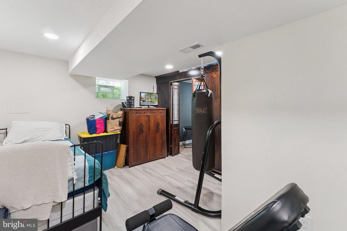 Bedroom, Fitness Equipment, Interior, Recessed Lighting, Wood Texture Flooring