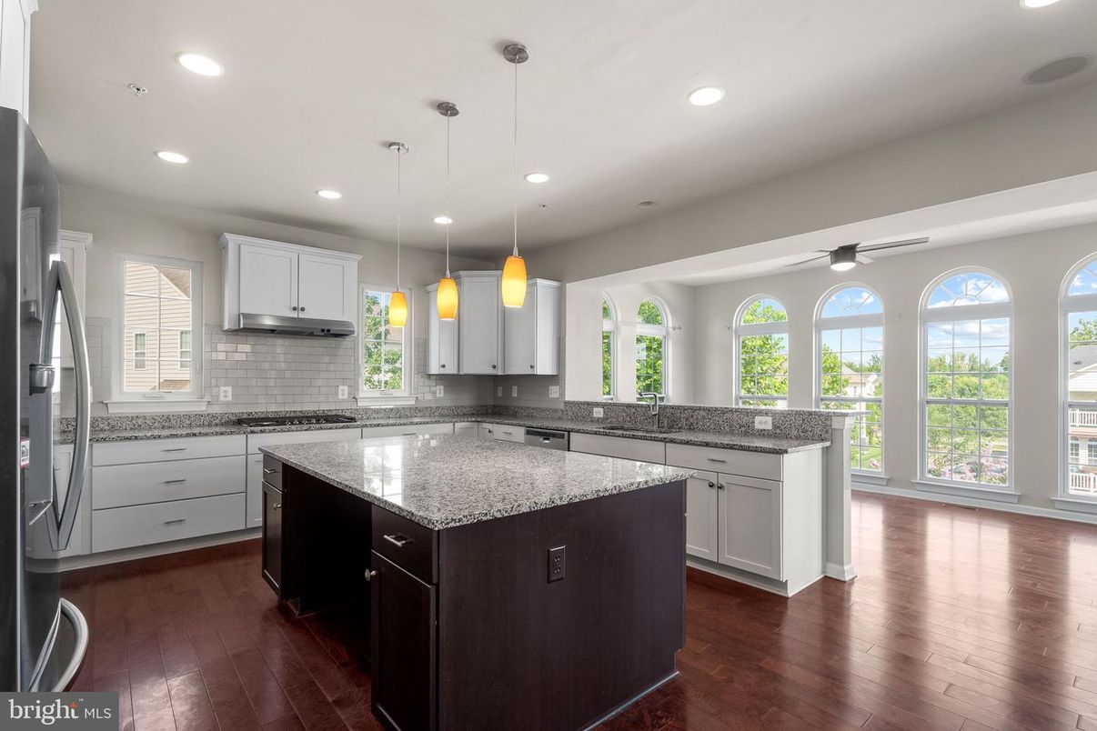 Interior, Kitchen, Pendant Lights, Recessed Lighting, Wood Texture Flooring