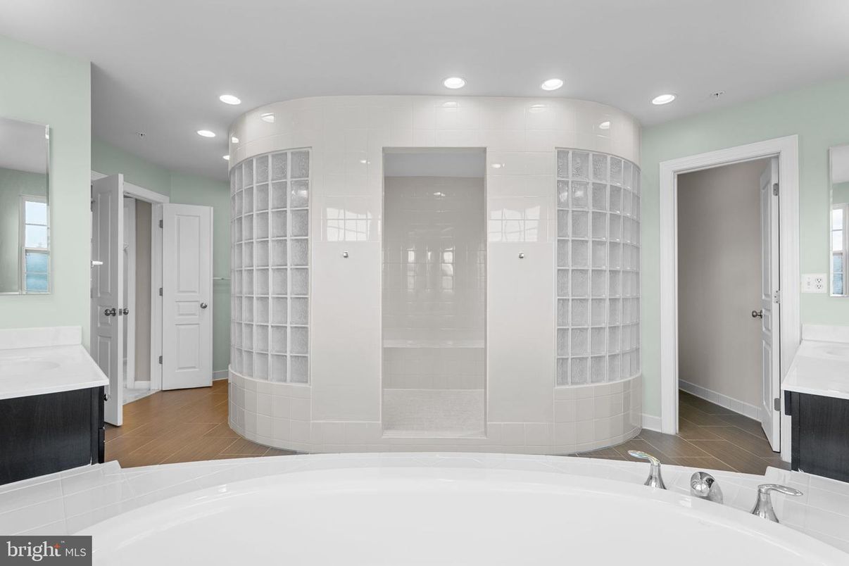 Bathroom, Interior, Recessed Lighting, Wood Texture Flooring
