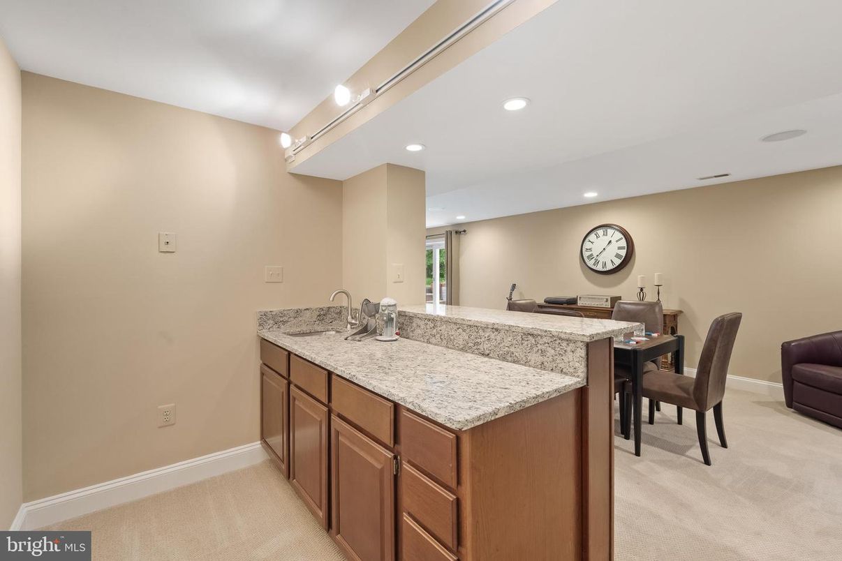 Dining room, Interior, Recessed Lighting