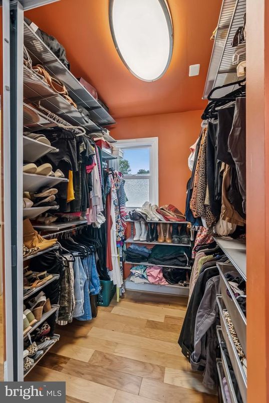 Interior, Walk-in Closets, Wood Texture Flooring
