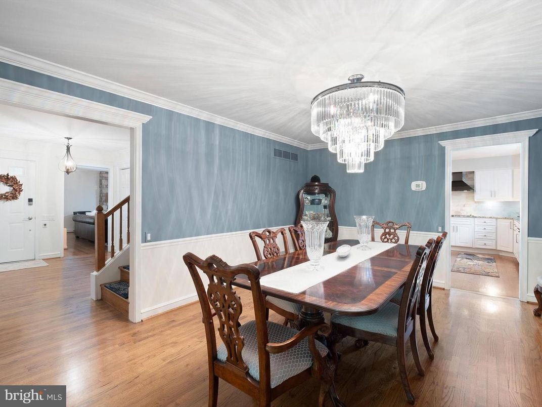 Chandelier, Dining room, Interior, Kitchen, Wood Texture Flooring