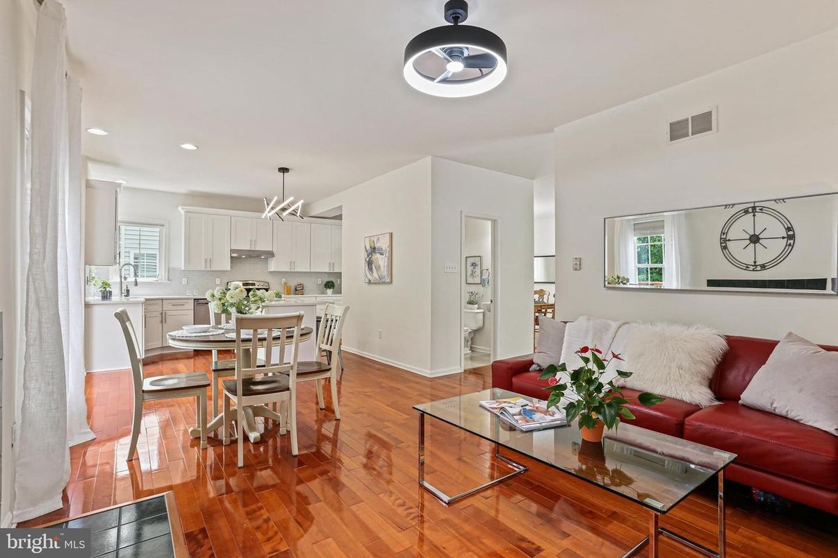 Dining room, Interior, Kitchen, Living room, Pendant Lights, Recessed Lighting, Wood Texture Flooring