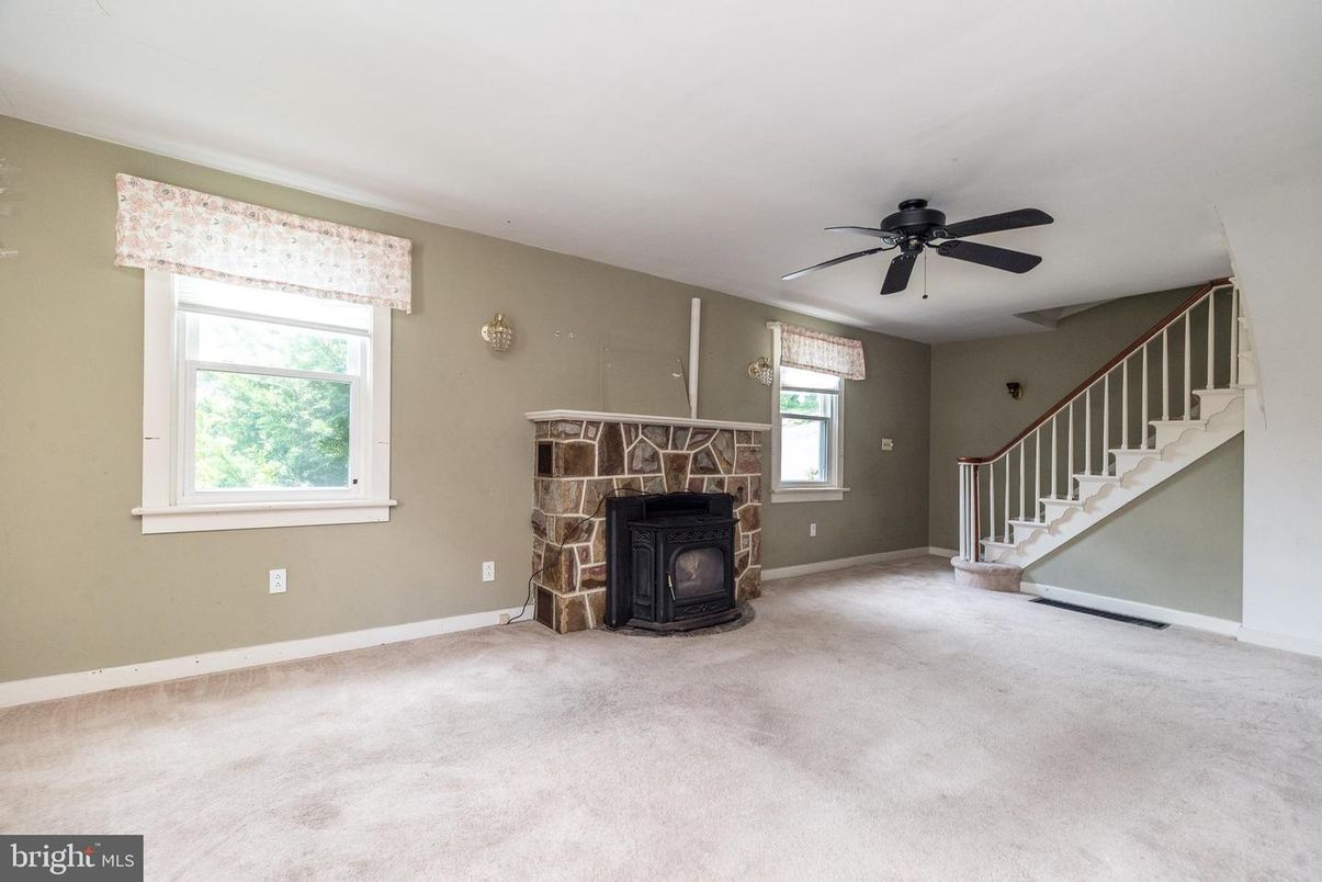 Empty room, Fireplace, Interior