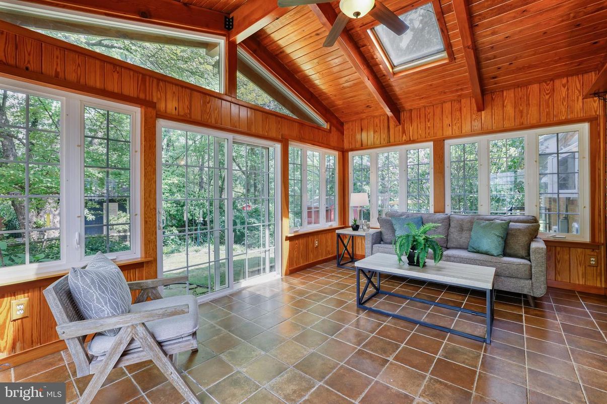 Interior, Living room, Sun Room, Wooden Beams, Wooden Ceilings, Wooden Walls
