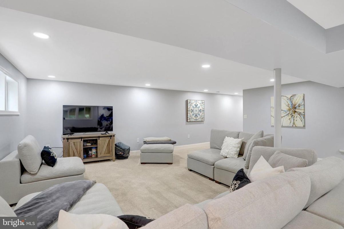 Interior, Living room, Recessed Lighting