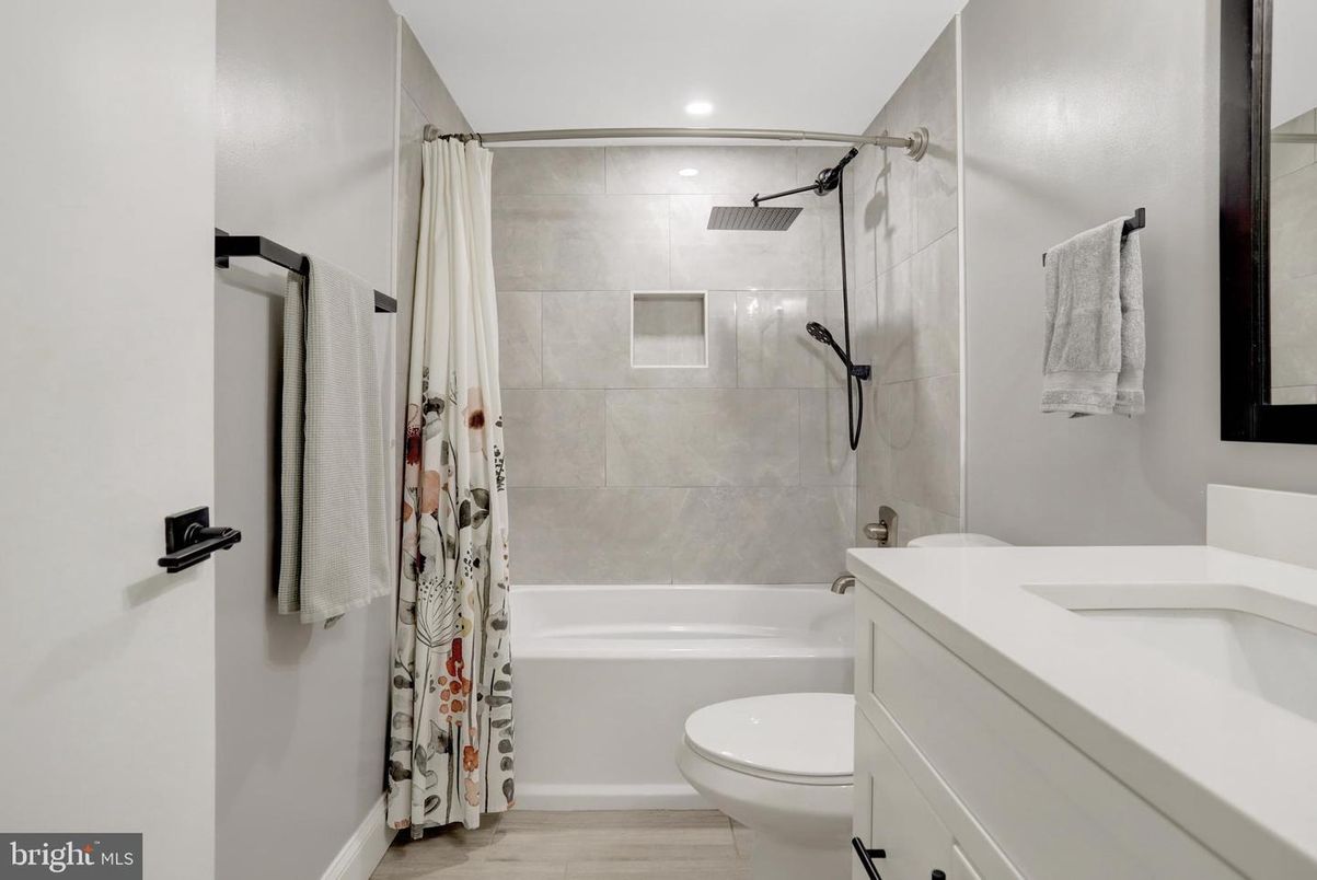 Bathroom, Interior, Recessed Lighting, Wood Texture Flooring