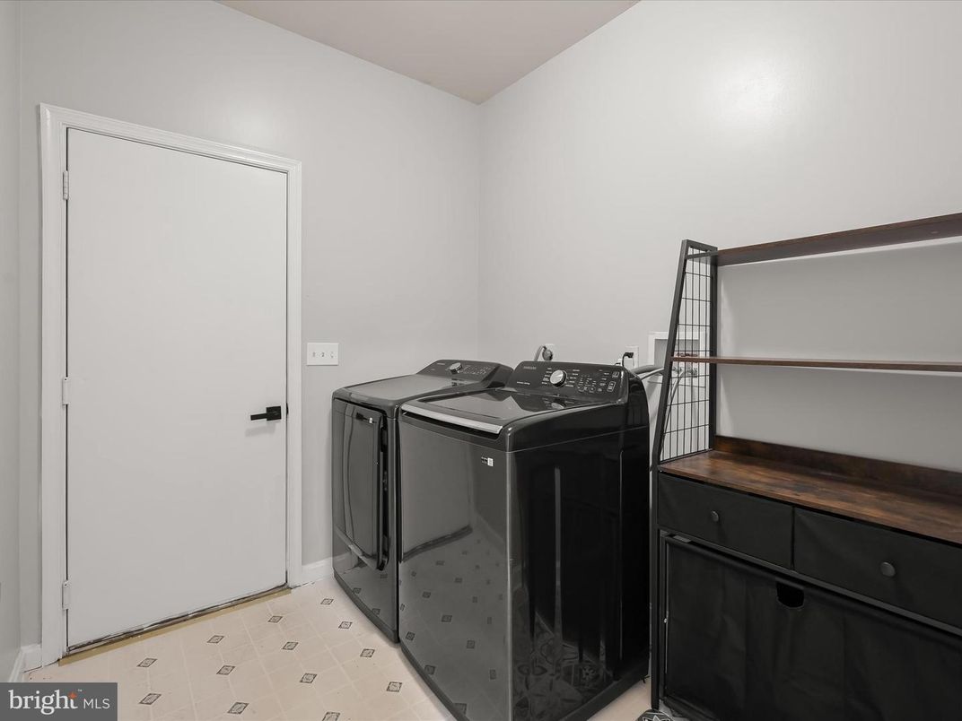 Interior, Washer