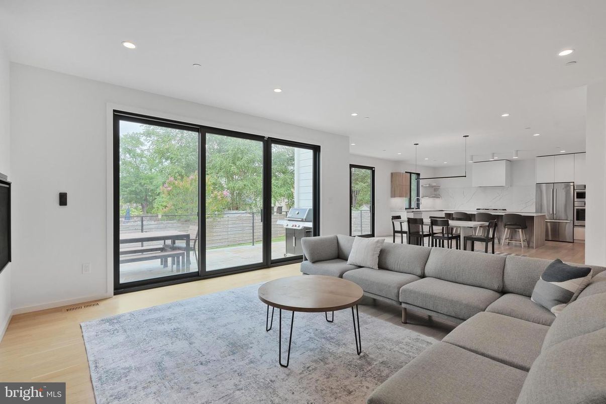 Dining room, Interior, Kitchen, Living room, Pendant Lights, Recessed Lighting, Stainless Steel Appliances, Wood Texture Flooring