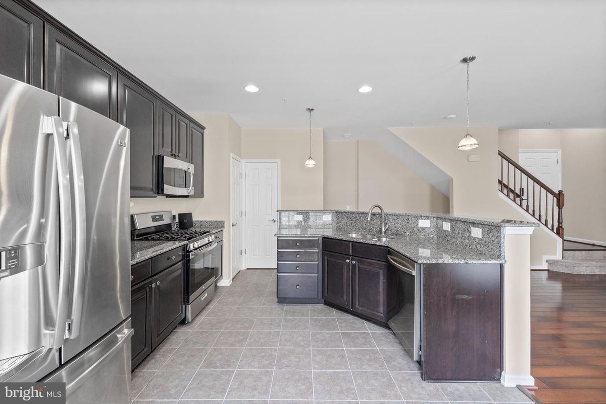 Interior, Kitchen, Pendant Lights, Recessed Lighting, Stainless Steel Appliances