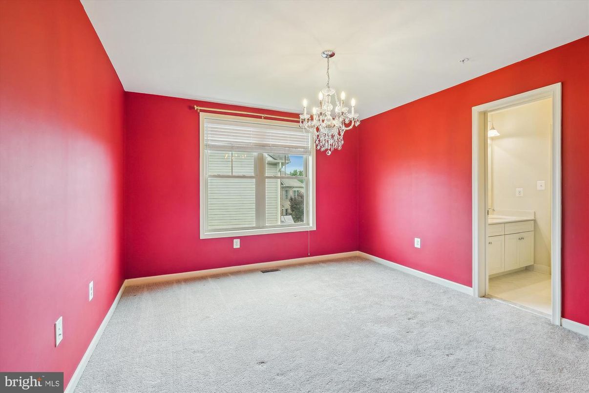 Chandelier, Empty room, Interior