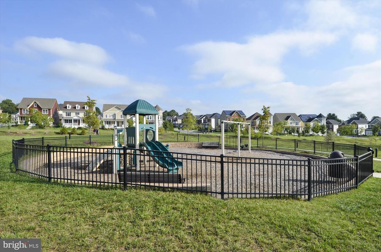Backyard, Exterior, Playground