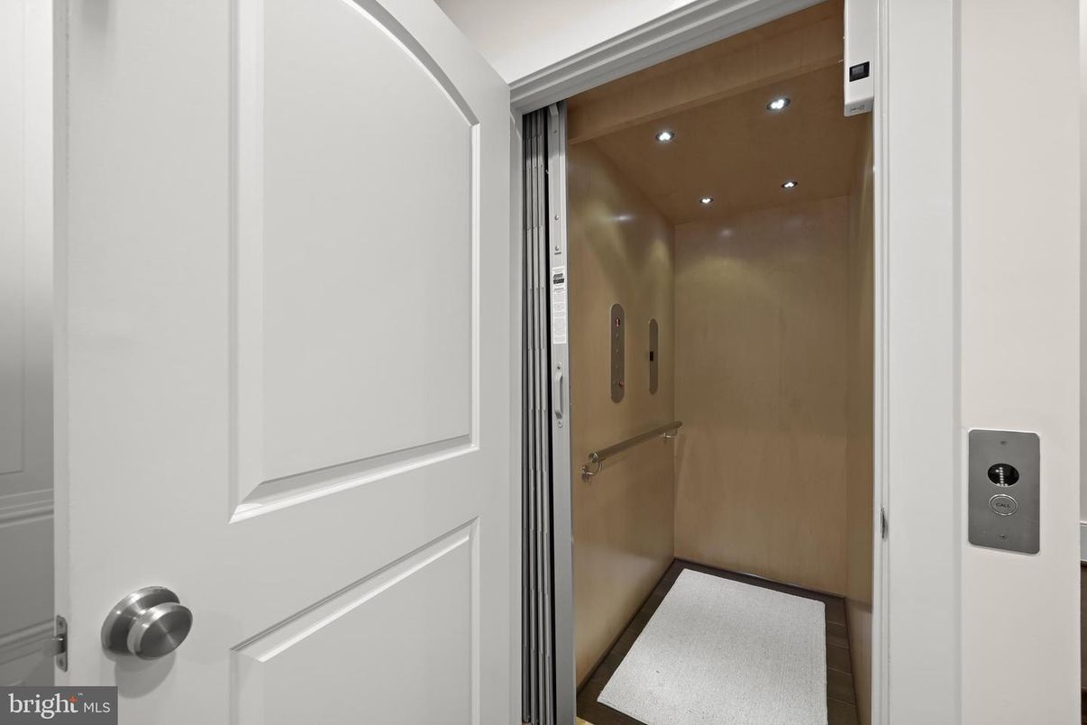 Elevator, Interior, Recessed Lighting