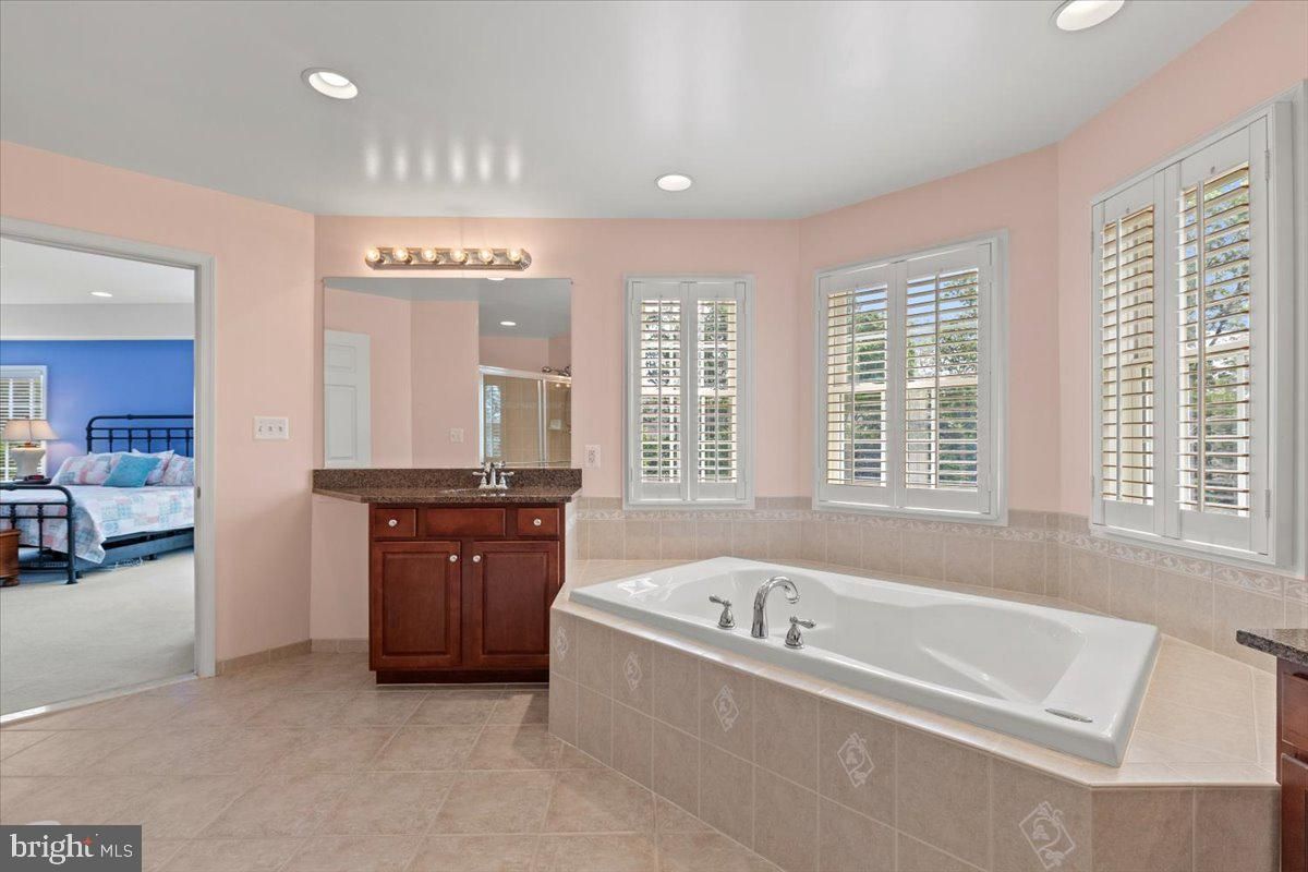 Bathroom, Bedroom, Interior, Recessed Lighting