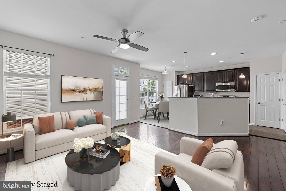 Dining room, Interior, Kitchen, Living room, Pendant Lights, Recessed Lighting, Stainless Steel Appliances, Wood Texture Flooring