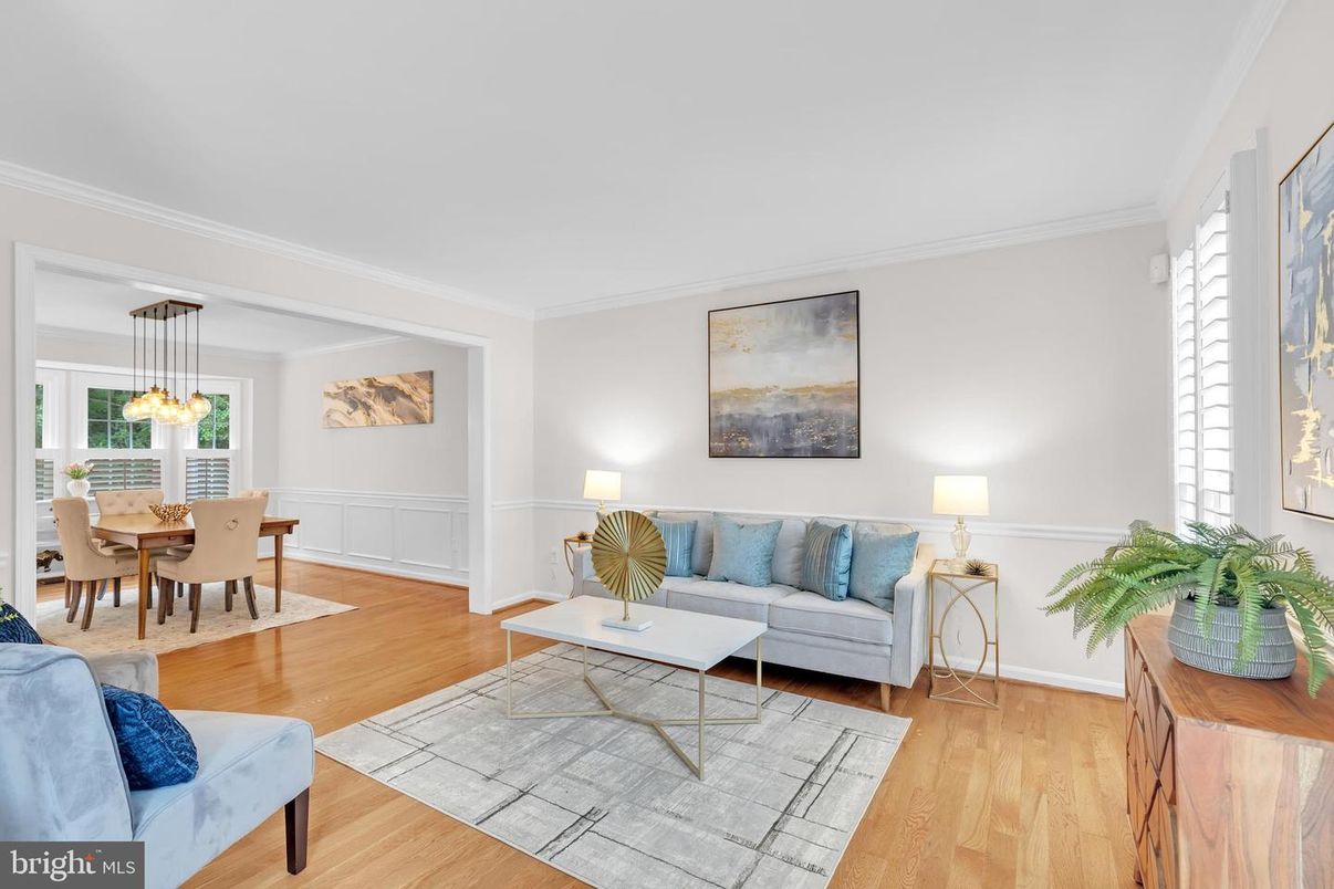 Dining room, Interior, Living room, Pendant Lights, Wood Texture Flooring