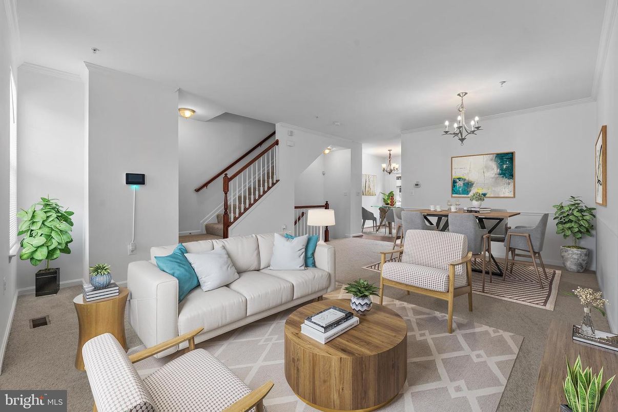 Chandelier, Dining room, Interior, Living room