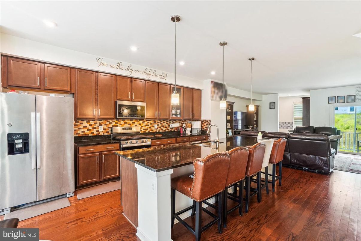 Interior, Kitchen, Living room, Pendant Lights, Recessed Lighting, Stainless Steel Appliances, Wood Texture Flooring