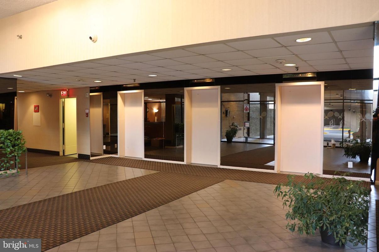 Elevator, Interior, Recessed Lighting