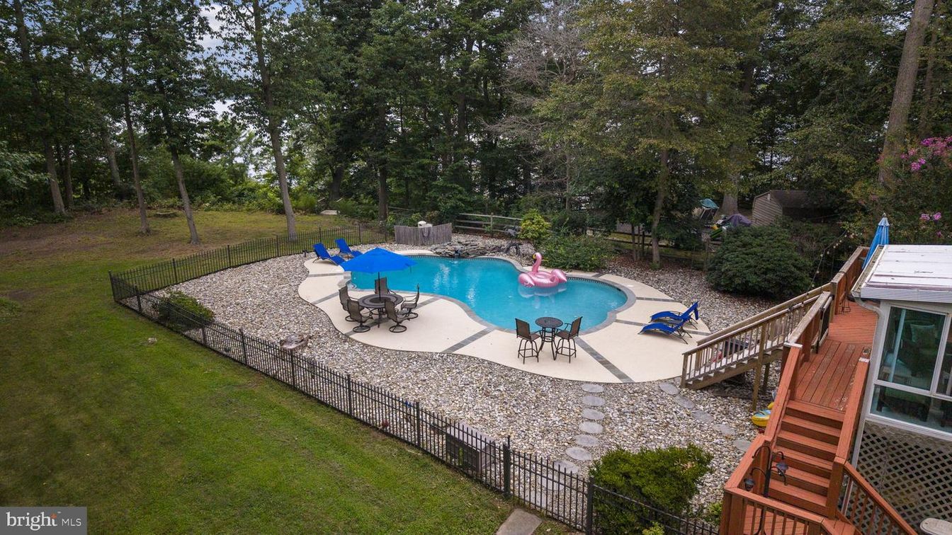 Backyard, Exterior, Pool