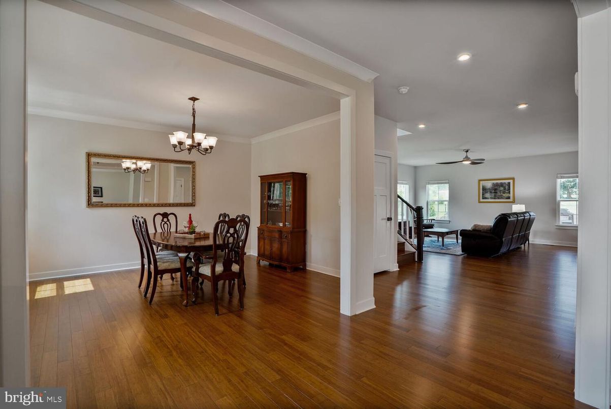 Chandelier, Dining room, Interior, Recessed Lighting, Wood Texture Flooring
