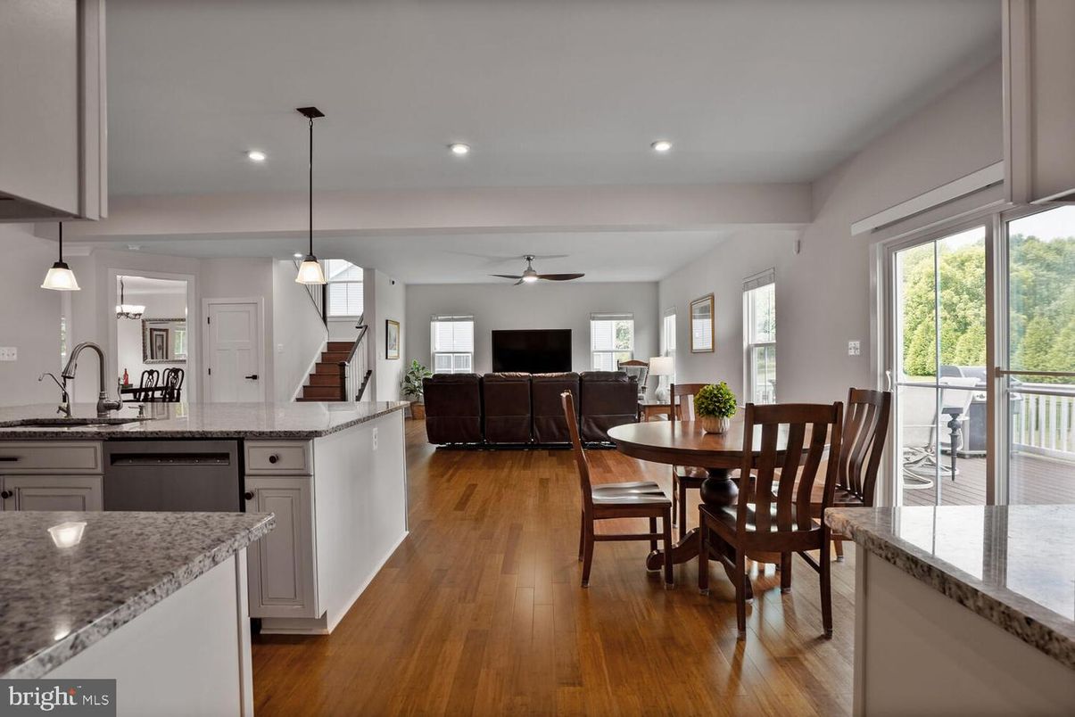 Dining room, Interior, Kitchen, Pendant Lights, Recessed Lighting, Wood Texture Flooring