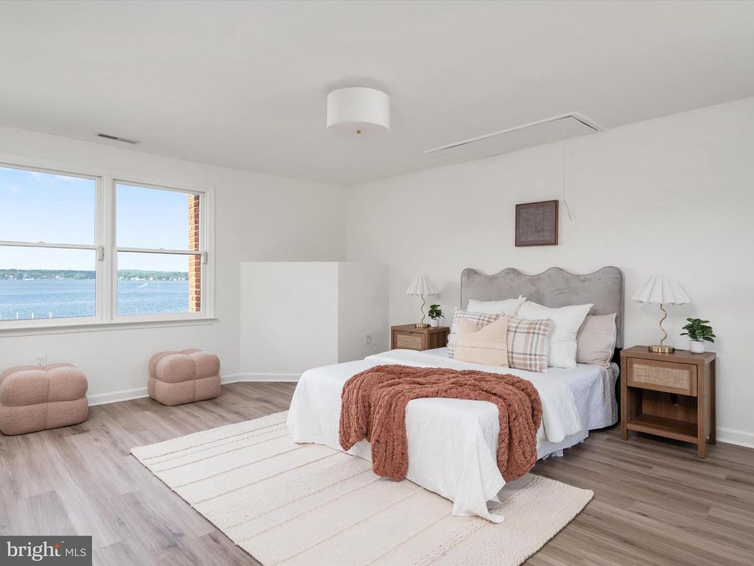 Bedroom, Interior, Water, Wood Texture Flooring