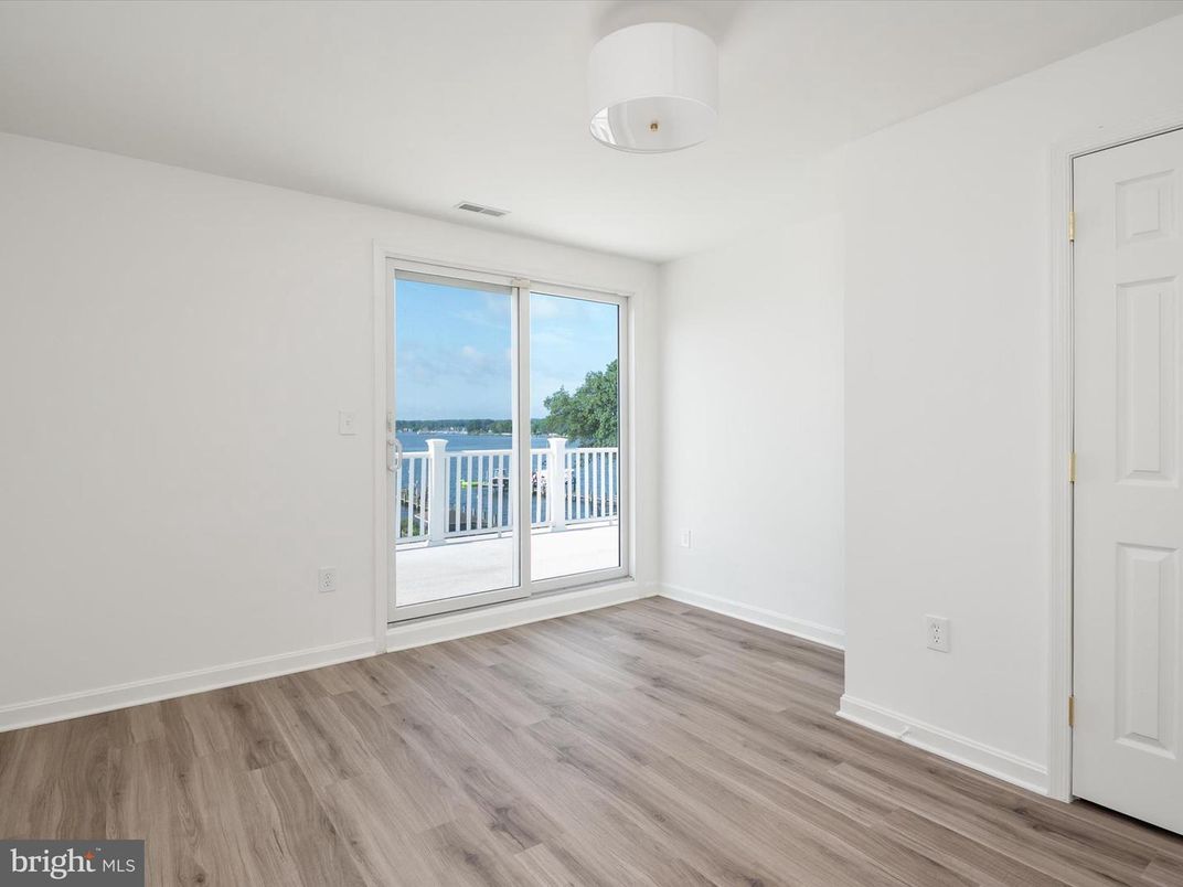 Empty room, Interior, Water, Wood Texture Flooring